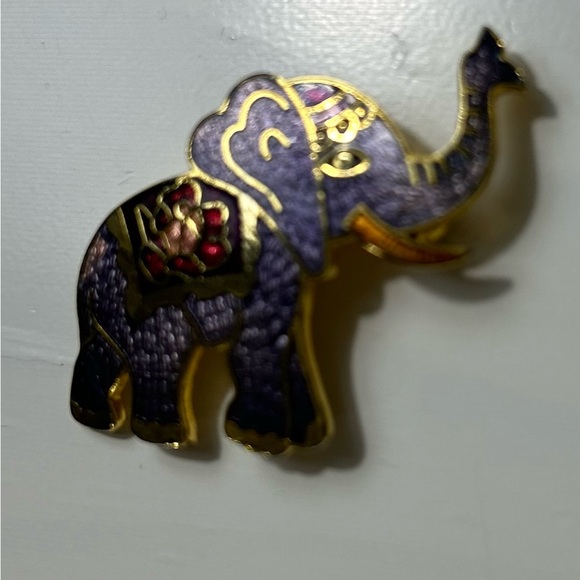 Cloisonné Thai Elephant Pin - Picture 2 of 8